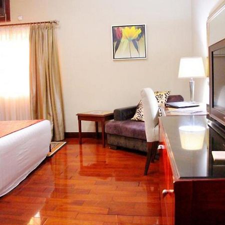 Room In Lodge - The Chelsea Hotel Abuja Kültér fotó